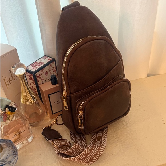 Brown vegan leather minni backpack - Picture 2 of 4